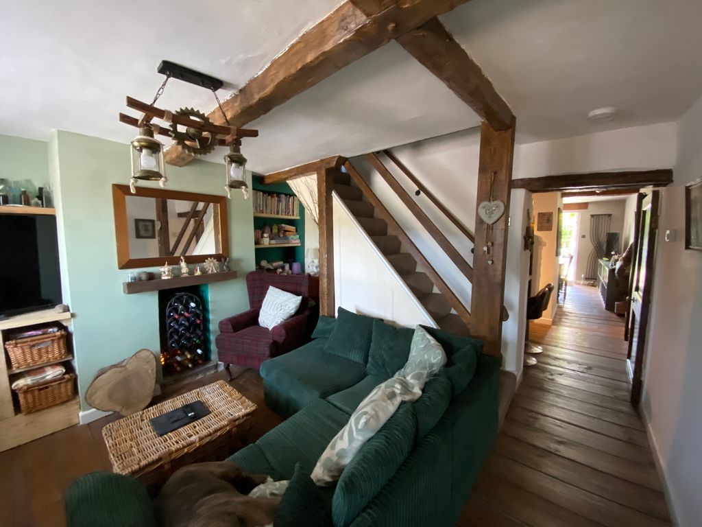 Property photo 2 of 17