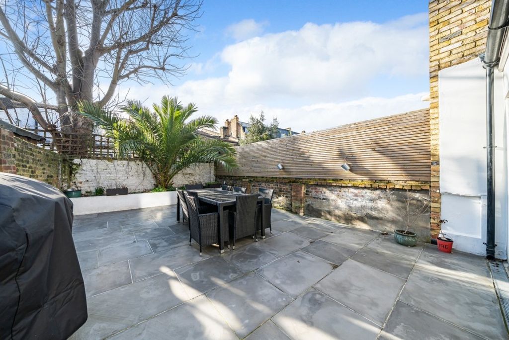 Property photo 1 of 15 1093410 (9)