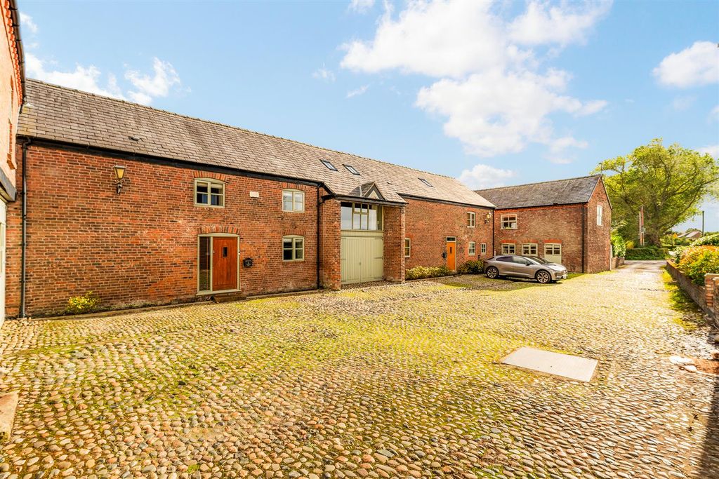 Property photo 1 of 33 The Threshing Barn-7.Jpg