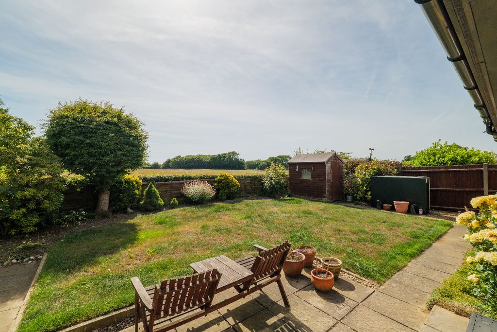 Property photo 2 of 14 5217323