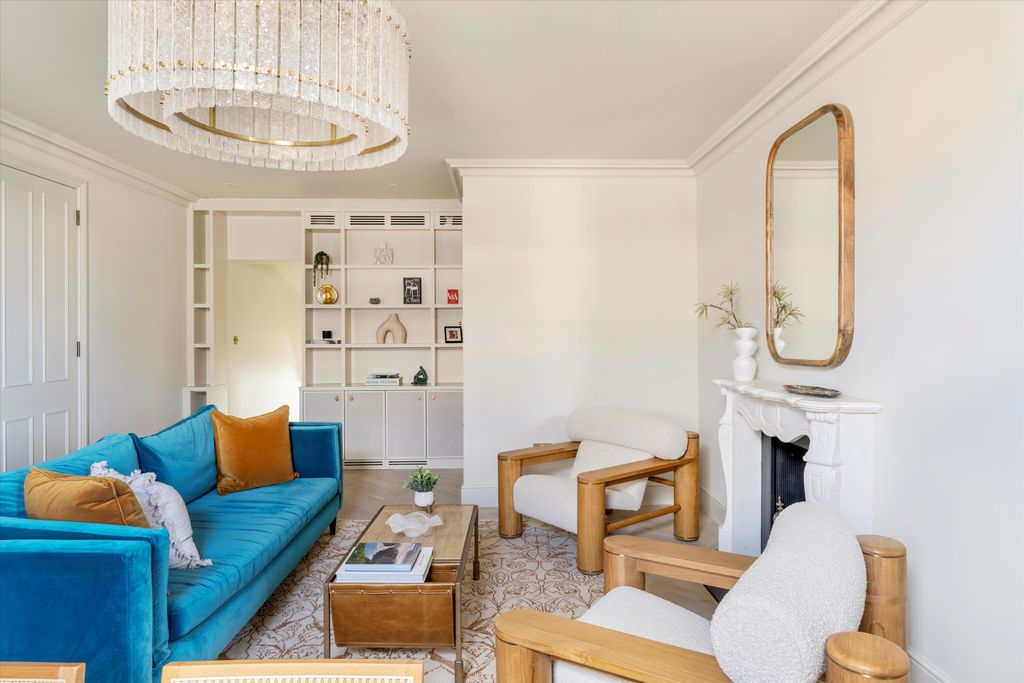 Property photo 3 of 34 Image