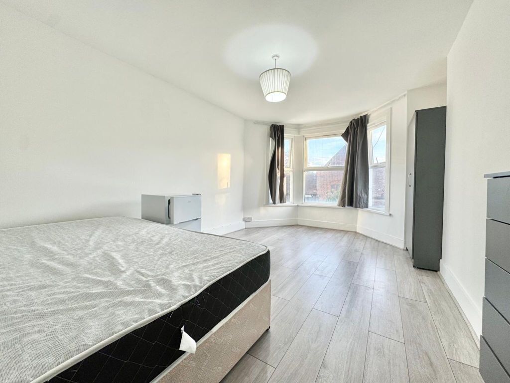 Property photo 1 of 4
