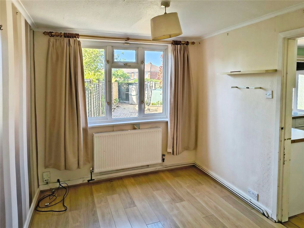 Property photo 3 of 17 Dining Room
