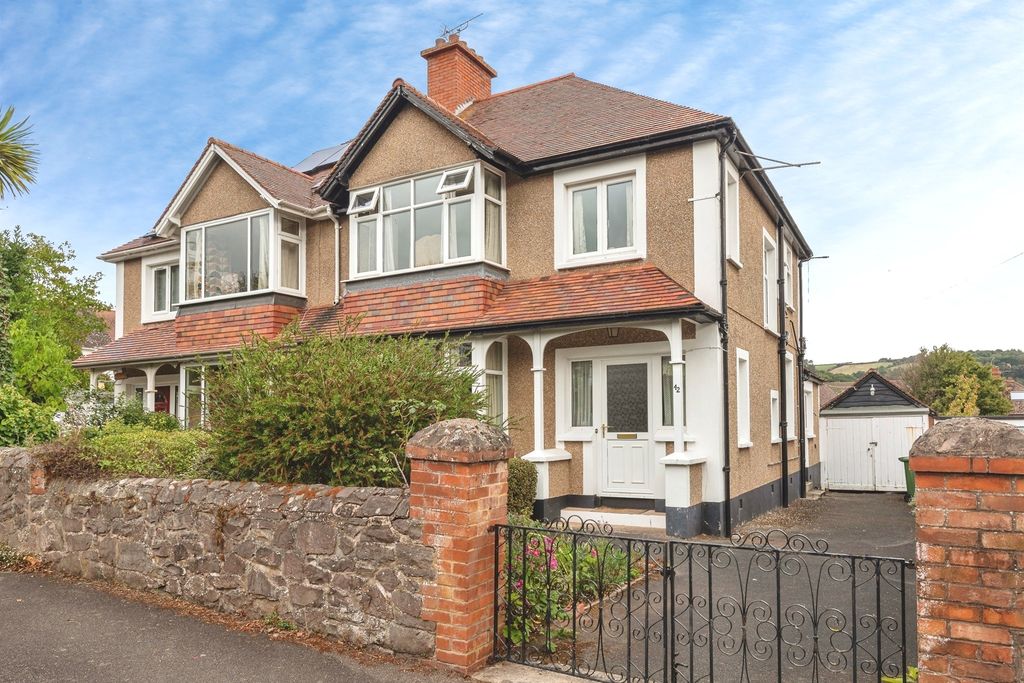 Property photo 1 of 19