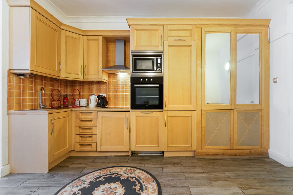 Property photo 2 of 6