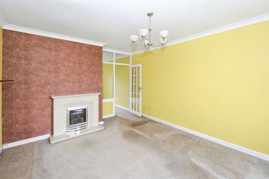 Property photo 2 of 13