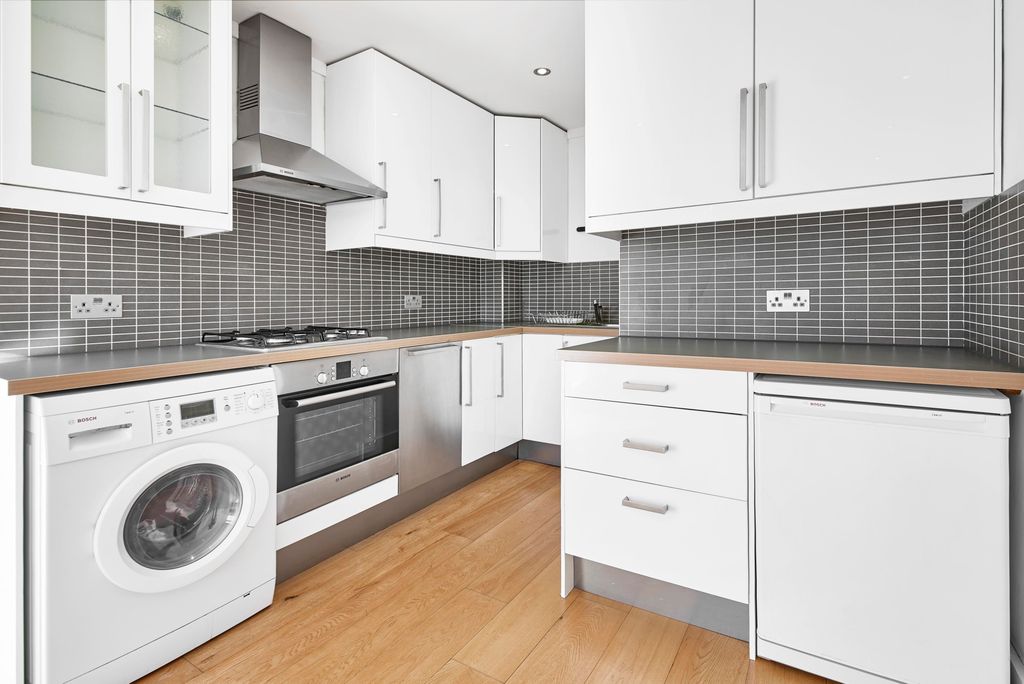 Property photo 2 of 5