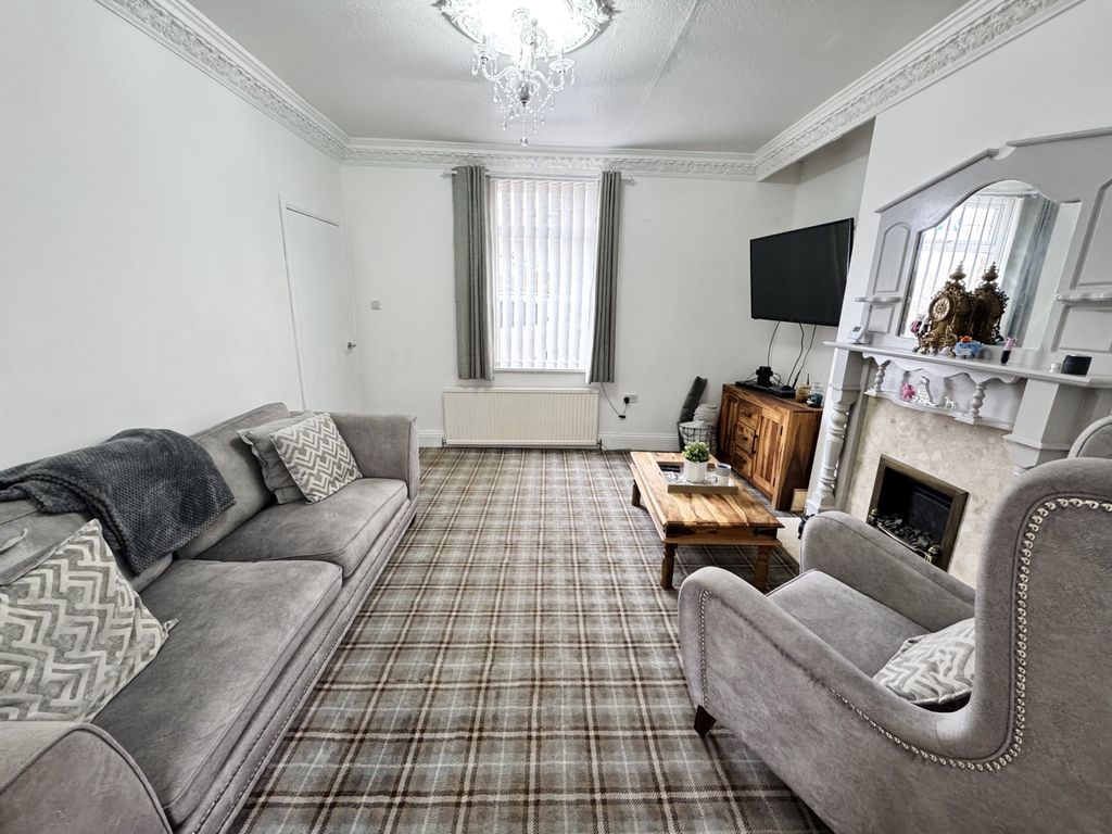 Property photo 3 of 13 Img_3602