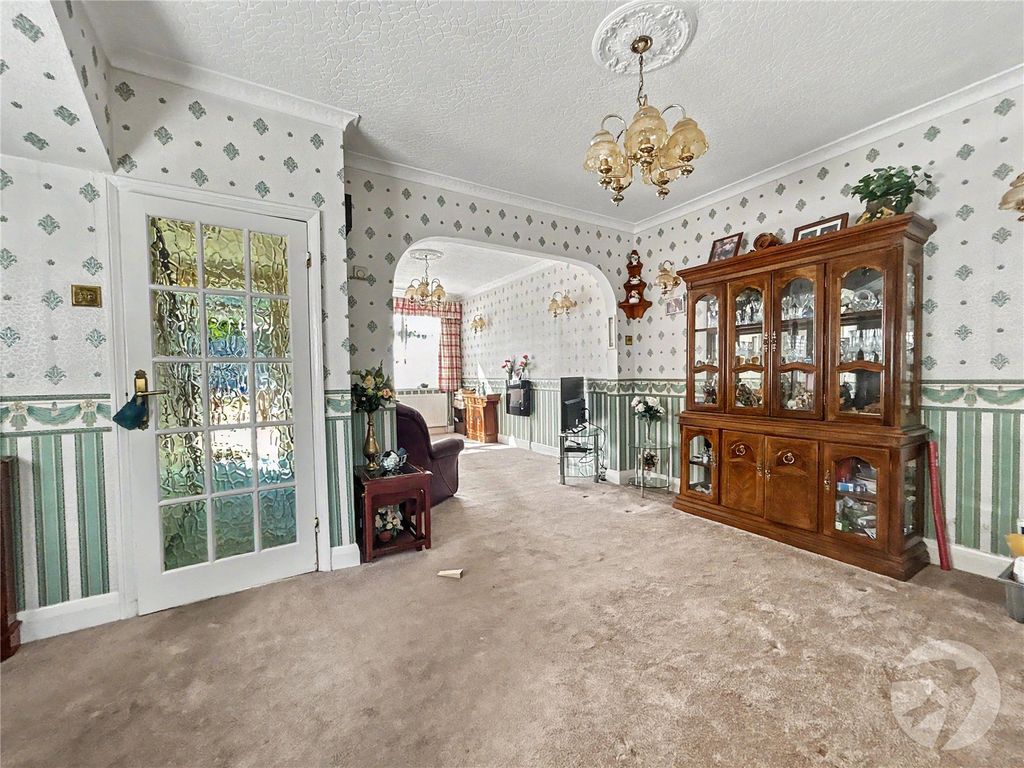 Property photo 3 of 26 Picture No. 27
