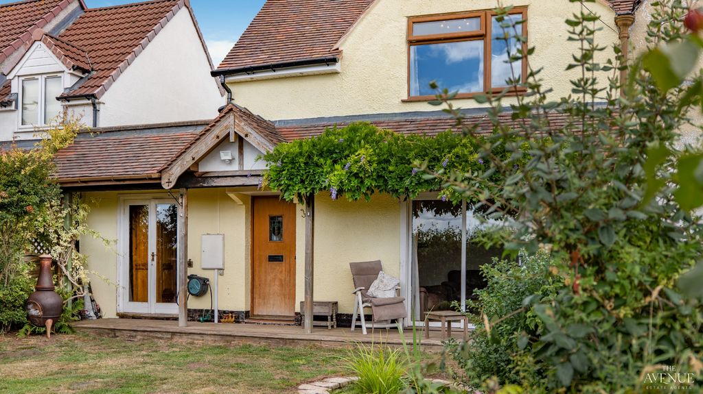 Property photo 1 of 28 5245592