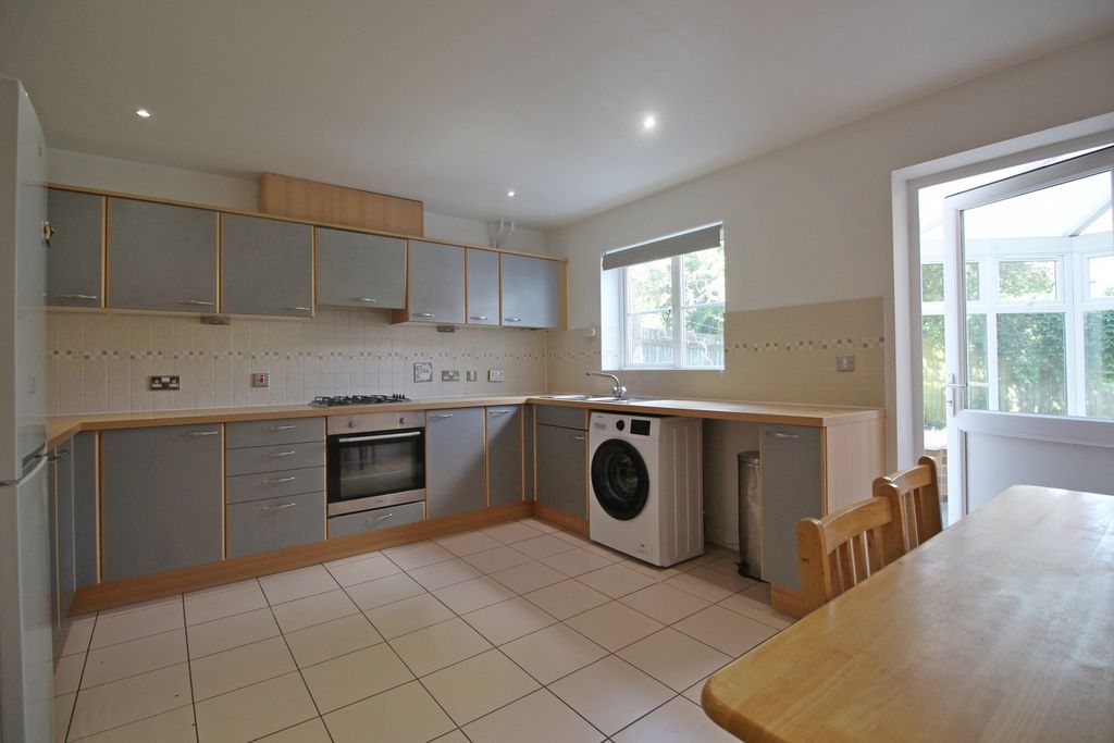 Property photo 2 of 17 Gallery