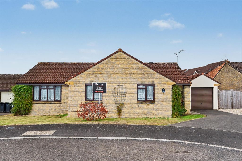 Property photo 1 of 8