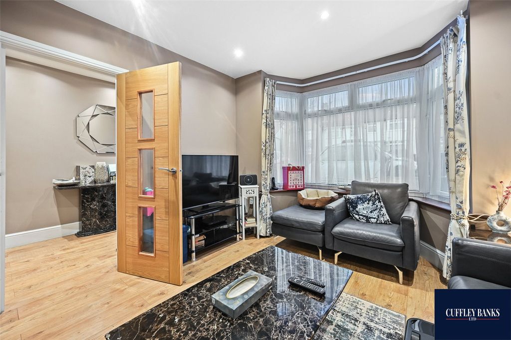 Property photo 1 of 10 Picture No. 01