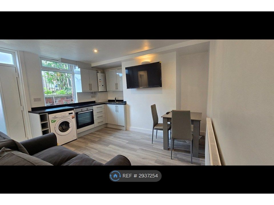 Property photo 1 of 3