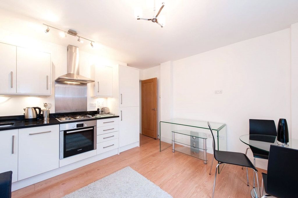 Property photo 3 of 7 Picture No. 04