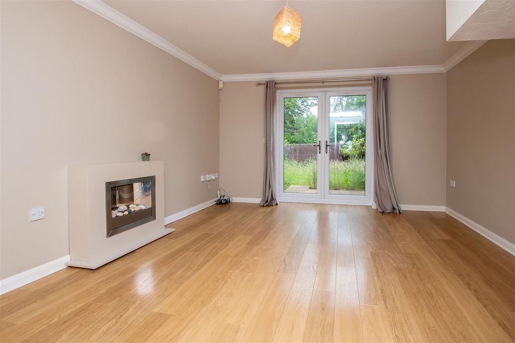 Property photo 3 of 10 12Cross_2.Jpg