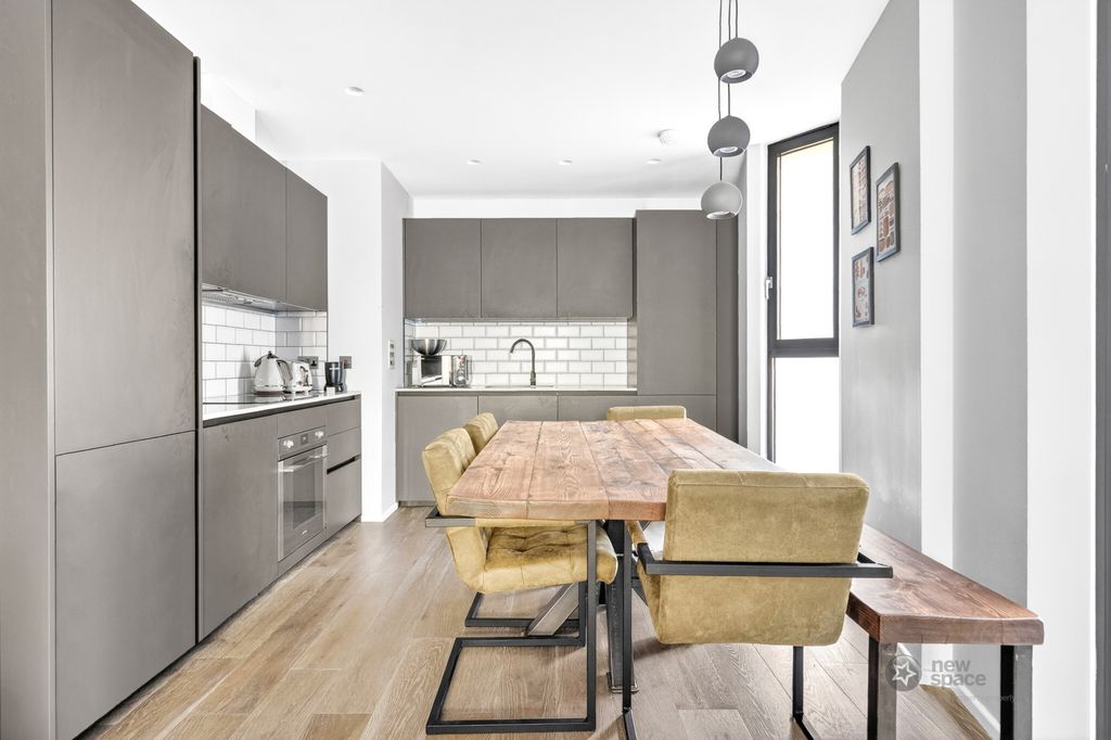 Property photo 3 of 17 Photo 3