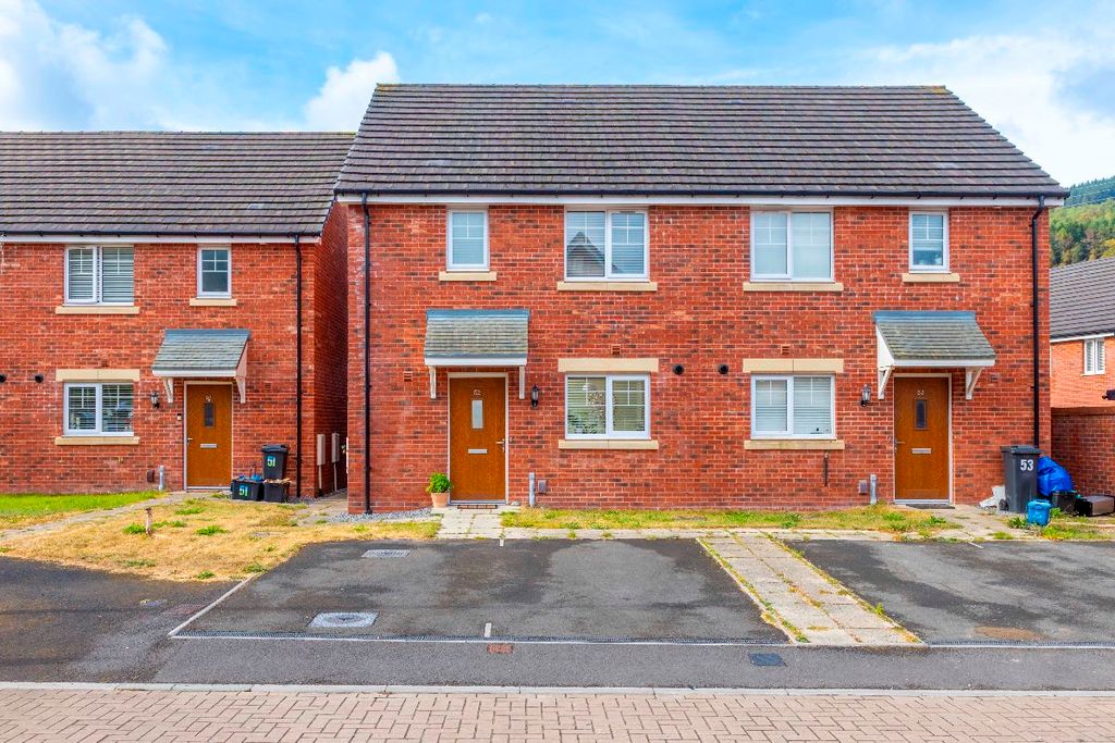 Property photo 2 of 34