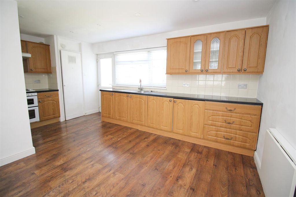 Property photo 2 of 11 Img_7296.Jpg