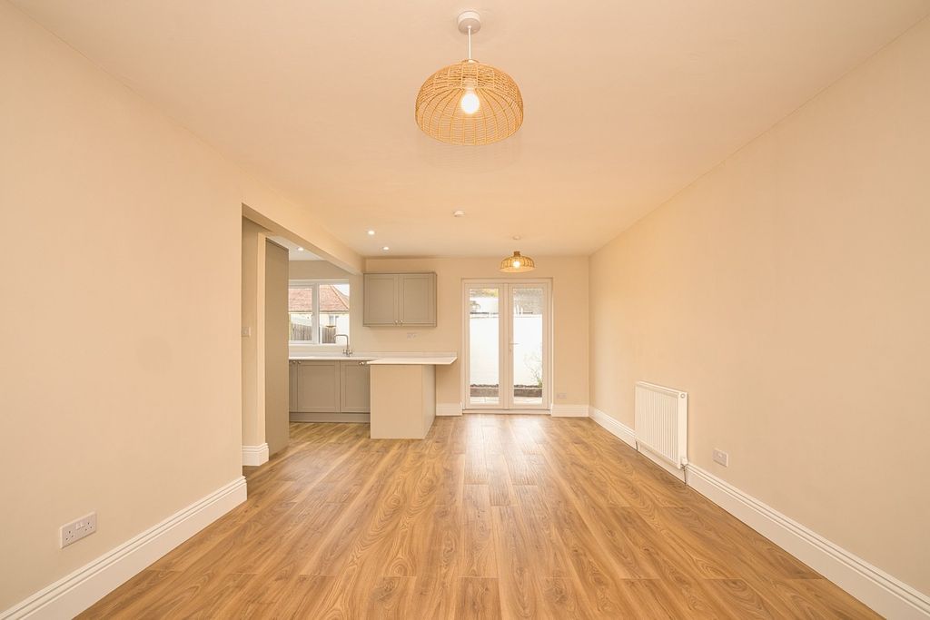 Property photo 2 of 15 Picture 2