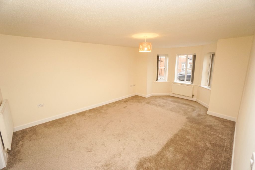 Property photo 3 of 8 Photo 11
