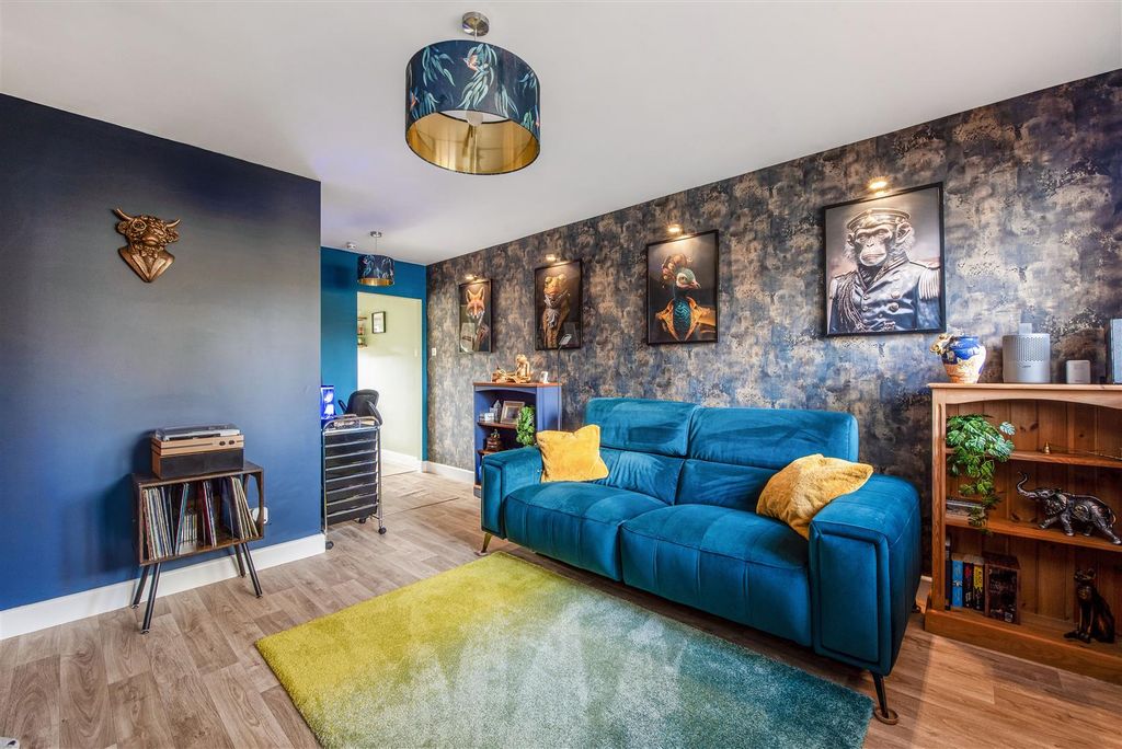 Property photo 1 of 24 Sitting / Dining Room