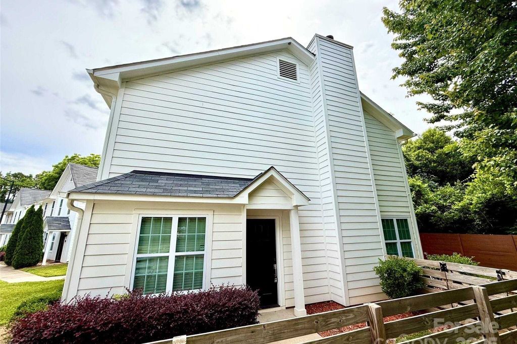 Property photo 2 of 32 <Alttext/>
