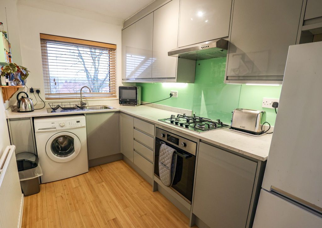 Property photo 3 of 6