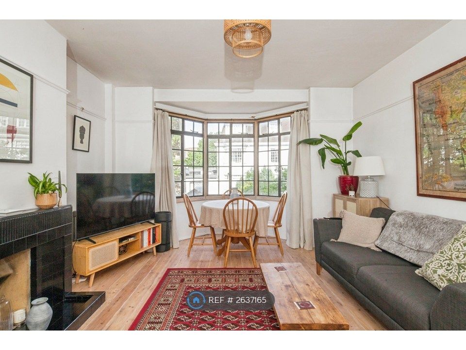 Property photo 2 of 35