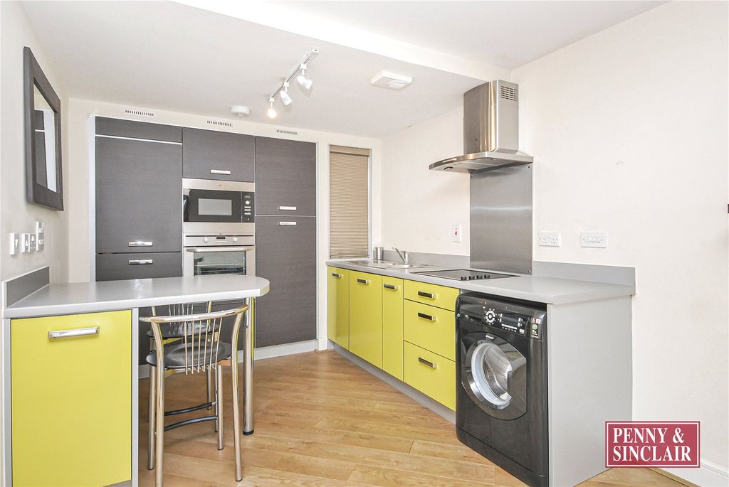 Property photo 1 of 7 Picture No. 15