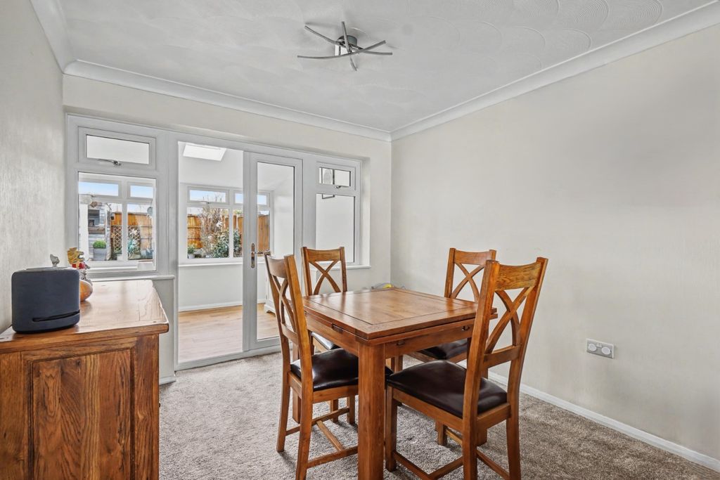 Property photo 3 of 15 4811216