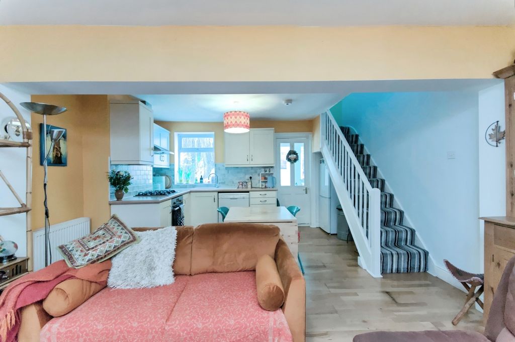 Property photo 2 of 24 Pbox-Img.Jpg