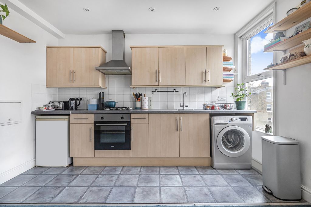 Property photo 3 of 7