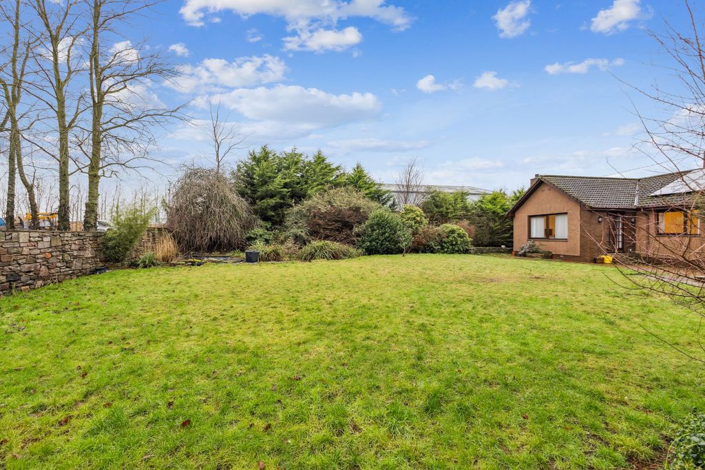 Property photo 3 of 19