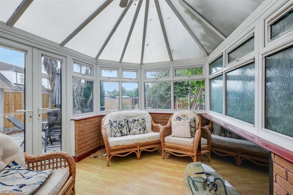 Property photo 3 of 21 Conservatory_1.Jpeg
