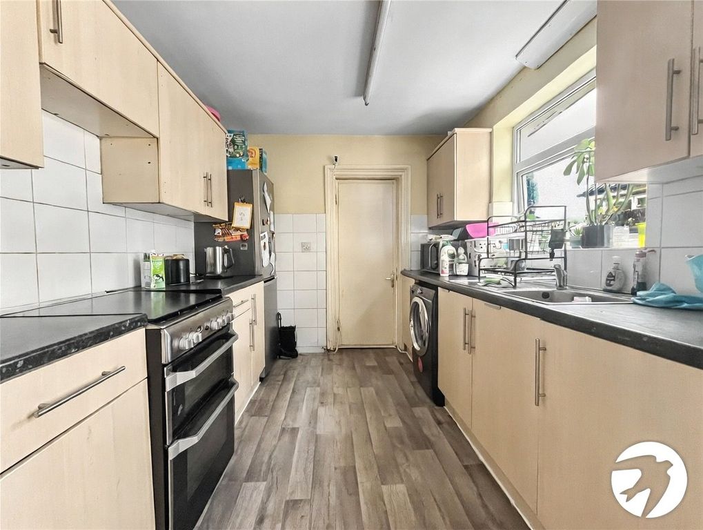 Property photo 2 of 13 Picture No. 23