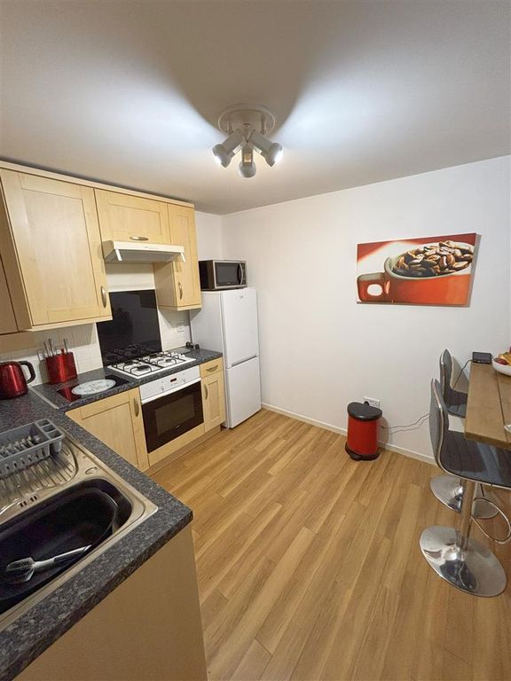 Property photo 3 of 18 Kitchen_Breakfast Room.Jpg