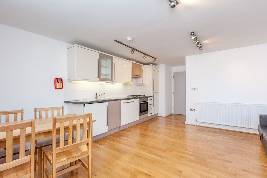 Property photo 3 of 7