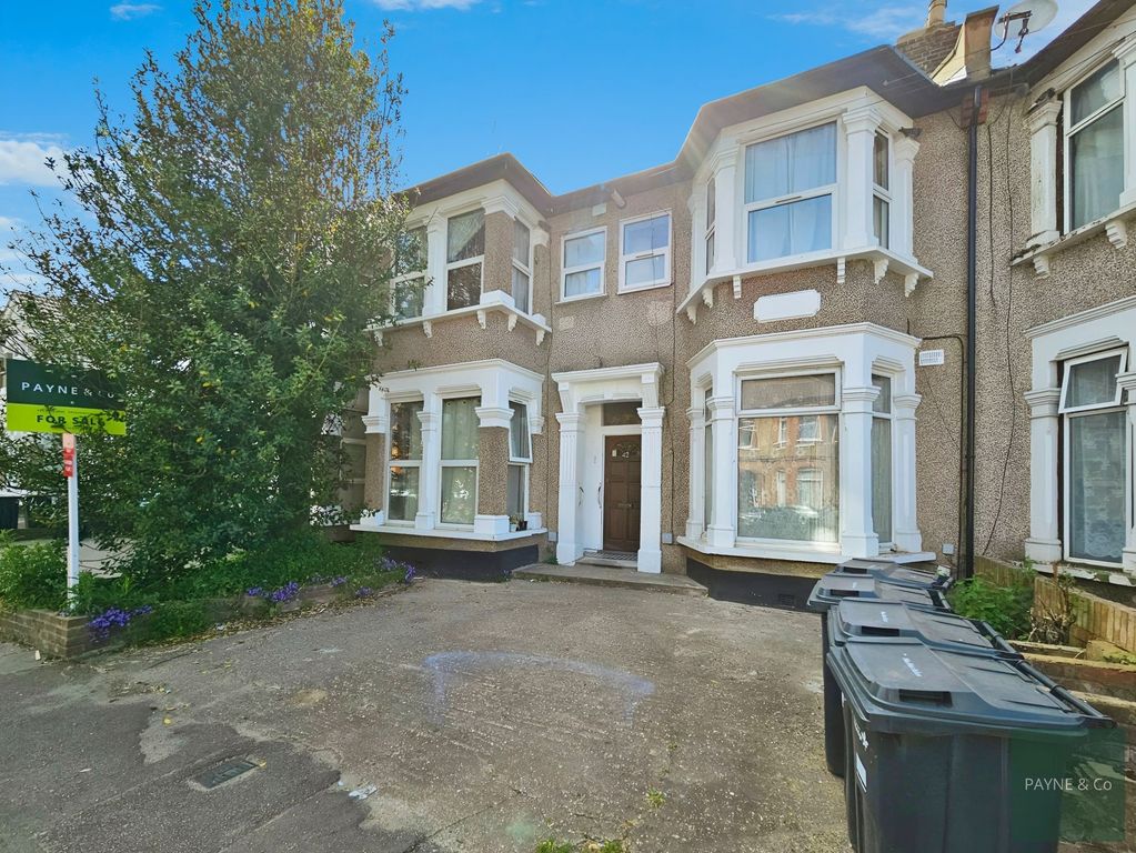 Property photo 1 of 12