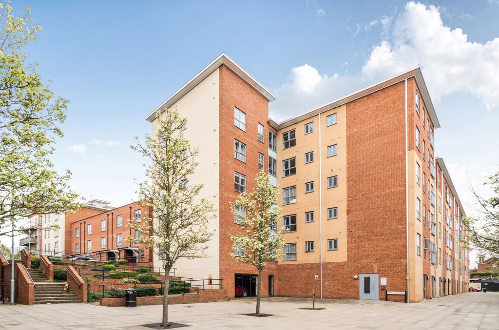 Property photo 1 of 11 9-69ce710B0E2F4-1...