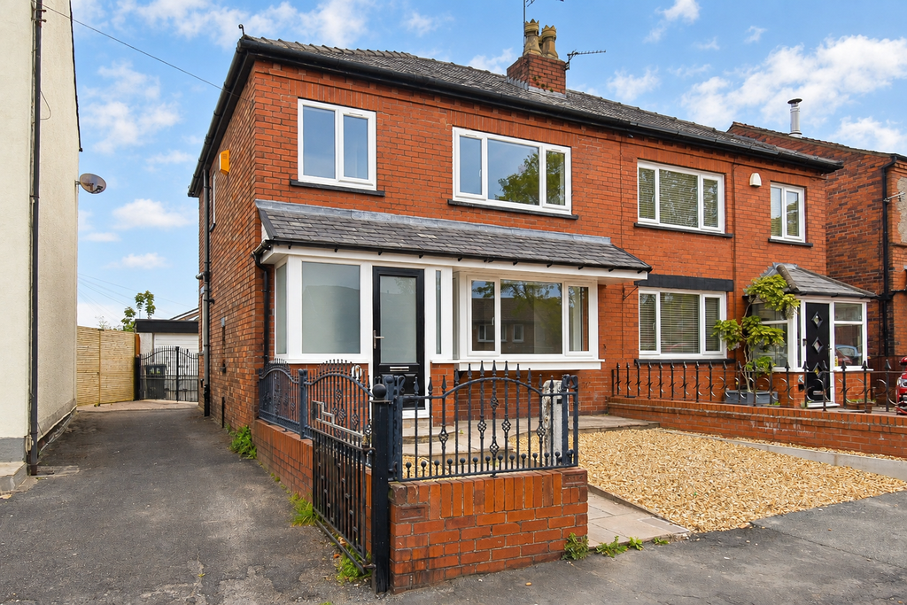 Property photo 1 of 18