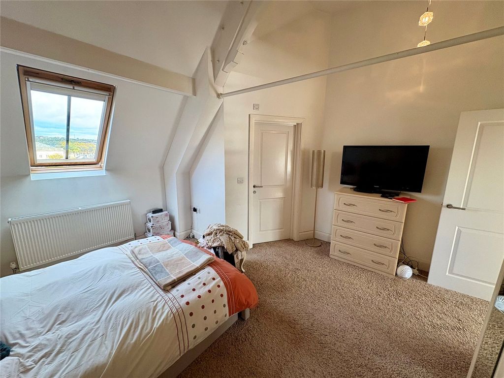 Additional image 7 of 2 bed flat for salePrescott Street, Halifax, West Yorkshire HX1