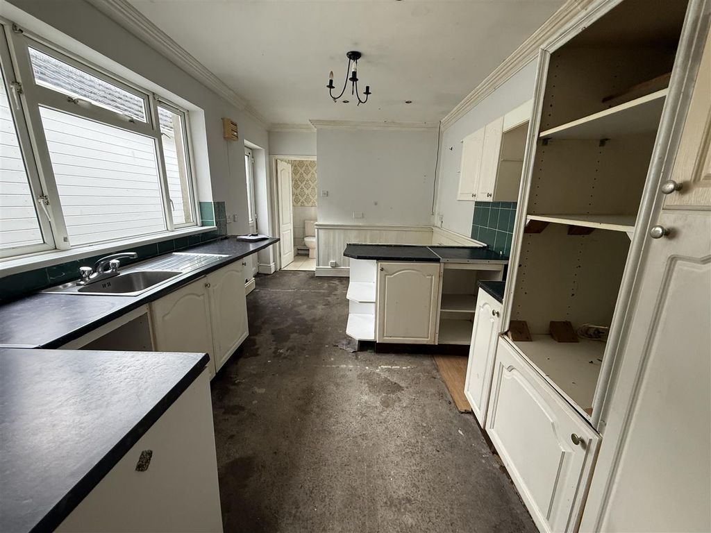 Property photo 2 of 19 Img_8147.Jpeg