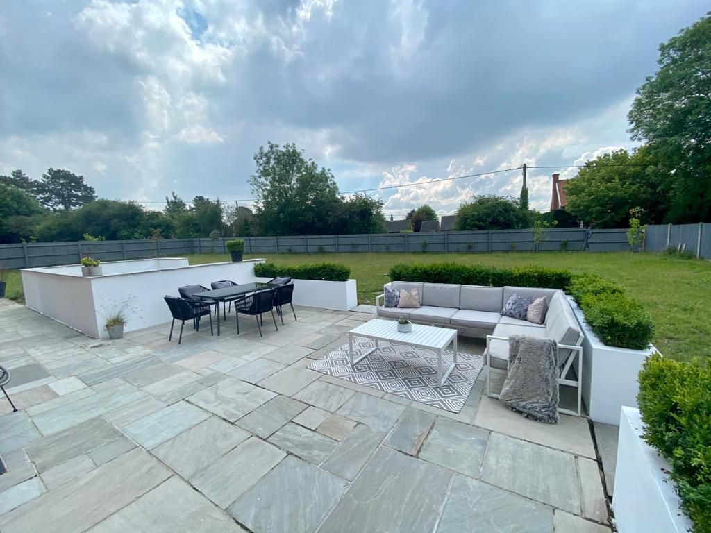 Property photo 3 of 9