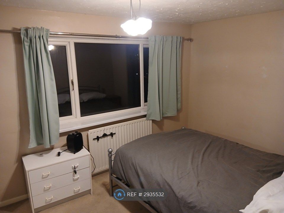 Property photo 1 of 2
