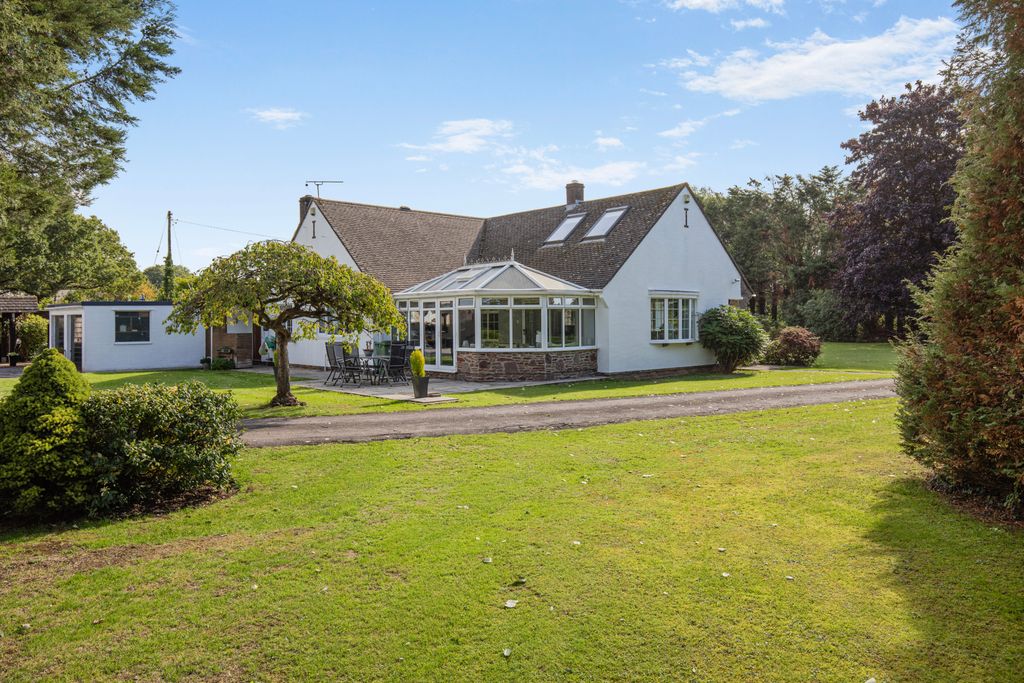 Property photo 3 of 23