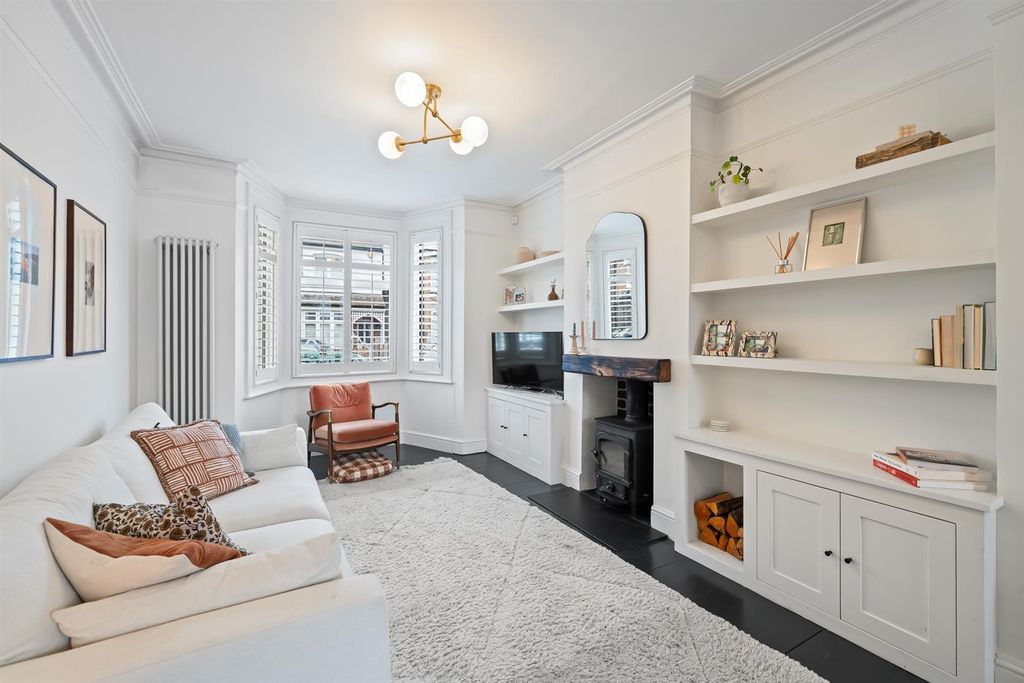 Property photo 3 of 25 Lounge.1.Jpg