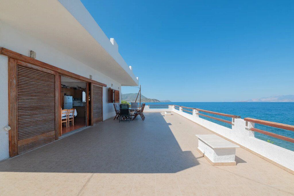 Property photo 1 of 24 For Sale Detached House 230 m² In Peloponnese