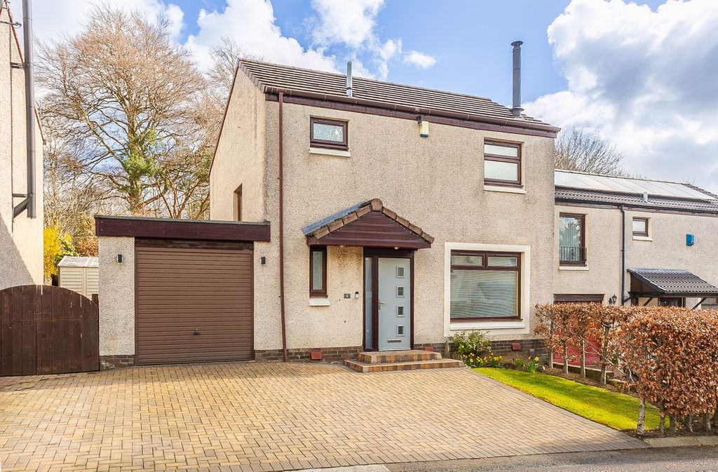 Property photo 1 of 39