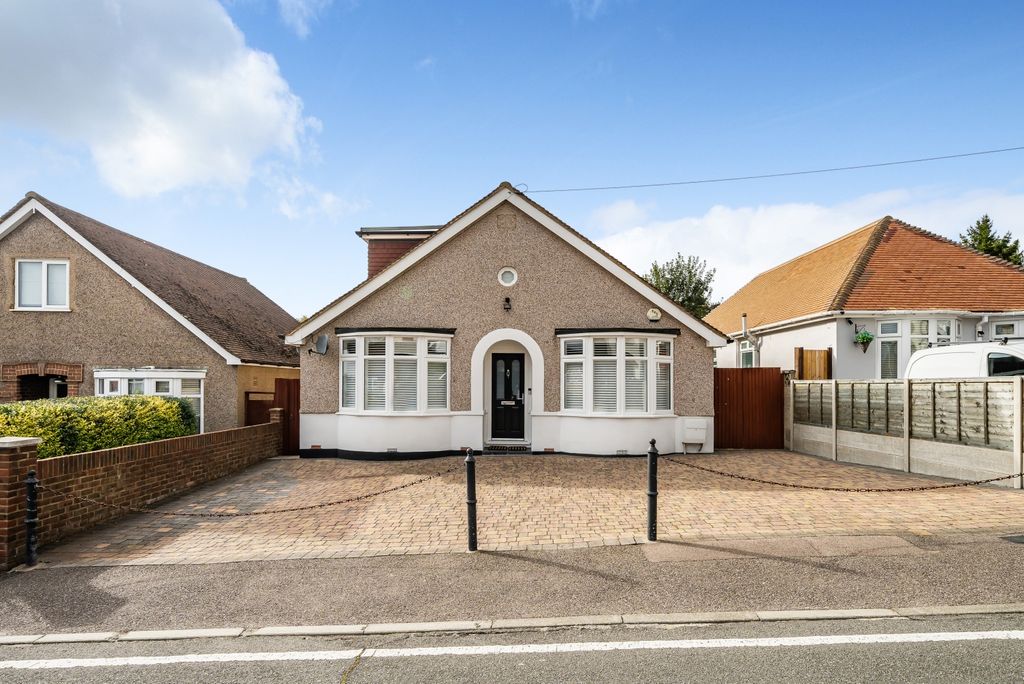 Property photo 1 of 18 External